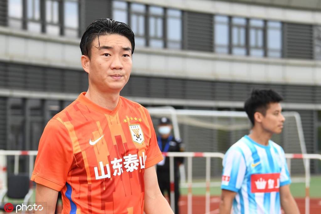 贾樟柯坚守不撒谎的美学宣言，以真实的民间影像，讲述着中国现代社会的平民史诗。